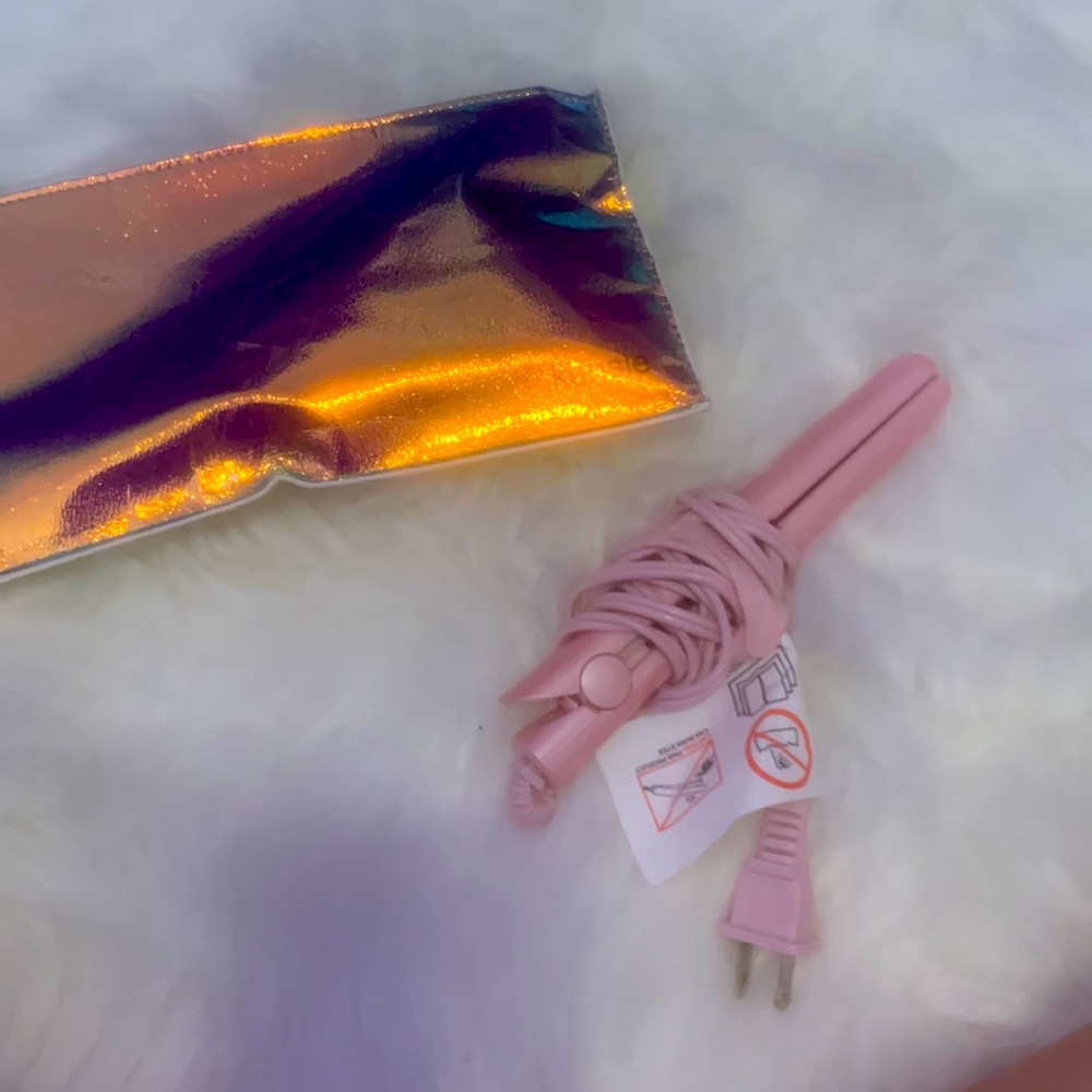 Mini hair straightener w bag